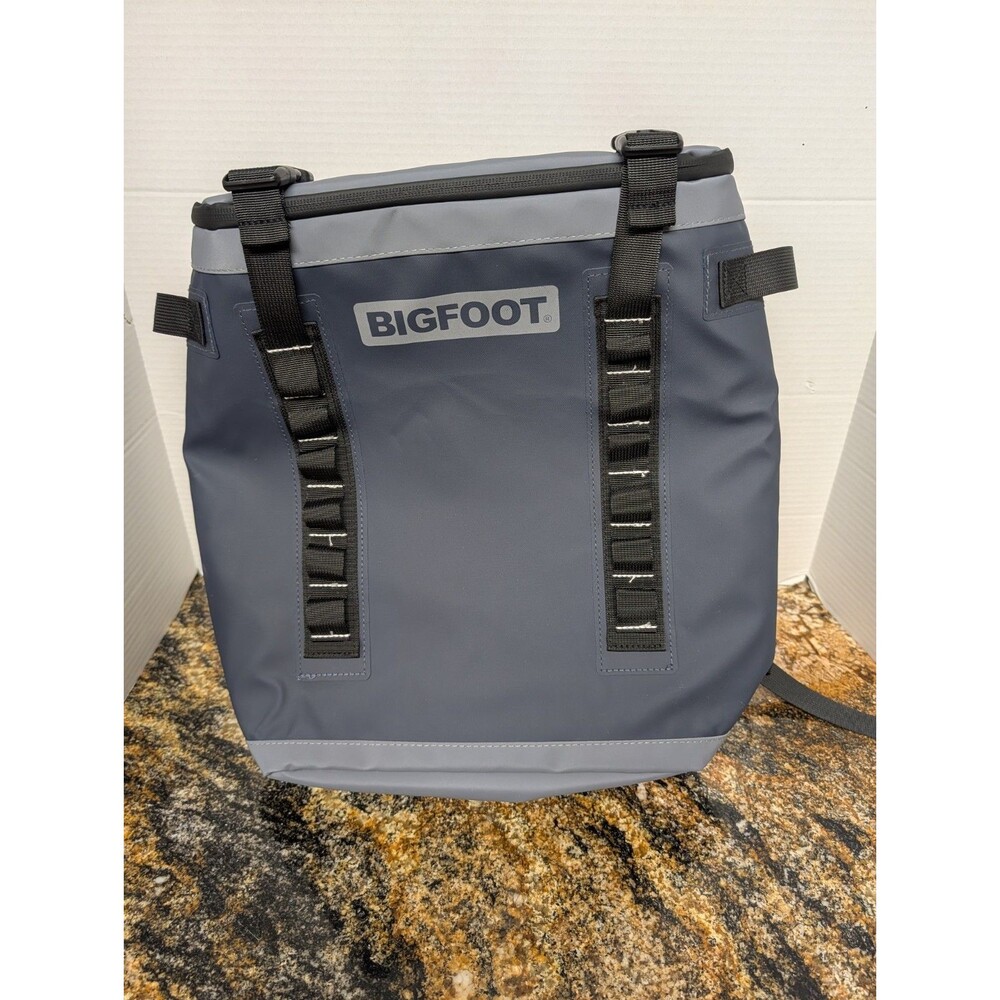 BIGFOOT Insulated Soft Backpack/Cooler/Picnic Bag, High Quality, Very Clean